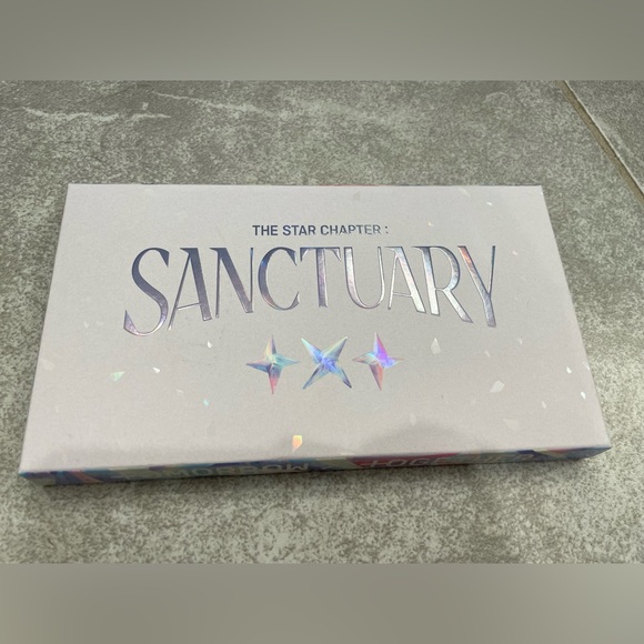 (2) Tomorrow x Together Albums: Lullaby & Angel~Taehyun Version - Picture 8 of 10